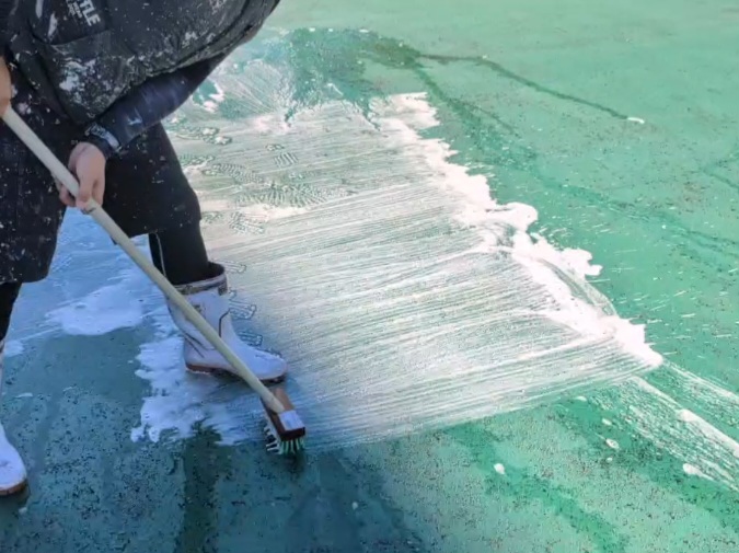 熊本市 自動車販売店 展示スペース 洗浄 高圧洗浄